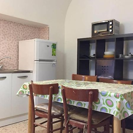 Historic Apartment In Centre Of City 100M To Sea Monopoli Exteriör bild