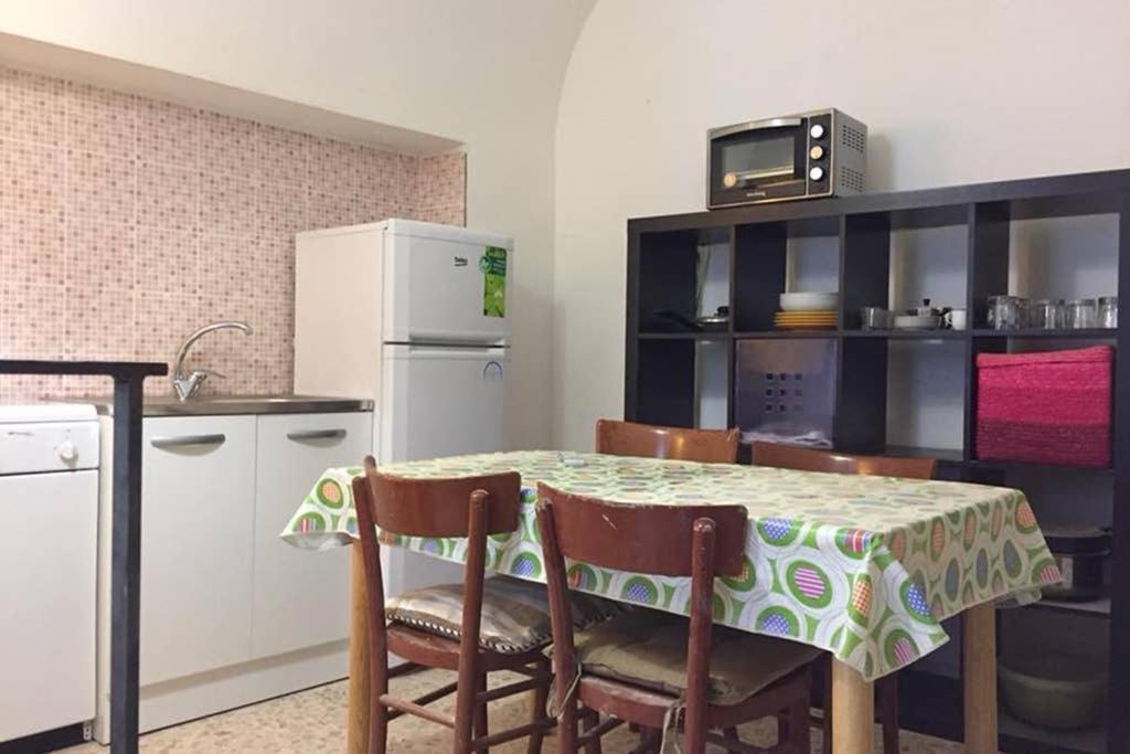 Historic Apartment In Centre Of City 100M To Sea Monopoli Exteriör bild