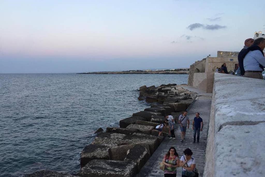 Historic Apartment In Centre Of City 100M To Sea Monopoli Exteriör bild