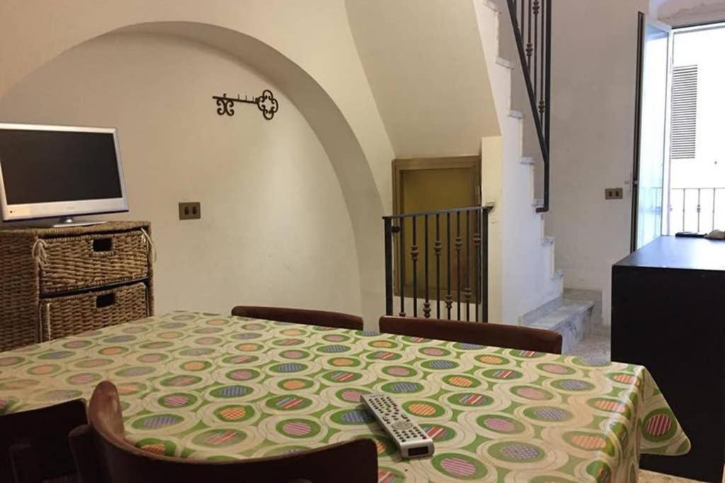 Historic Apartment In Centre Of City 100M To Sea Monopoli Exteriör bild