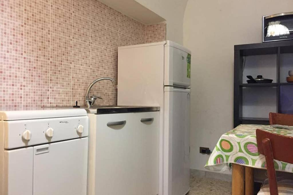 Historic Apartment In Centre Of City 100M To Sea Monopoli Exteriör bild