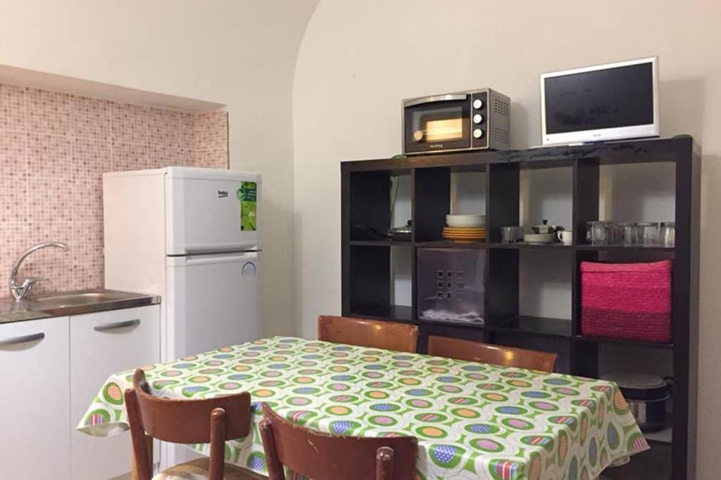 Historic Apartment In Centre Of City 100M To Sea Monopoli Exteriör bild
