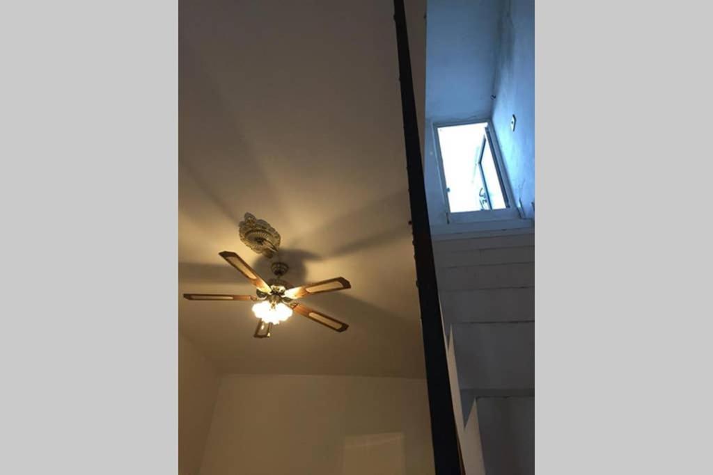 Historic Apartment In Centre Of City 100M To Sea Monopoli Exteriör bild